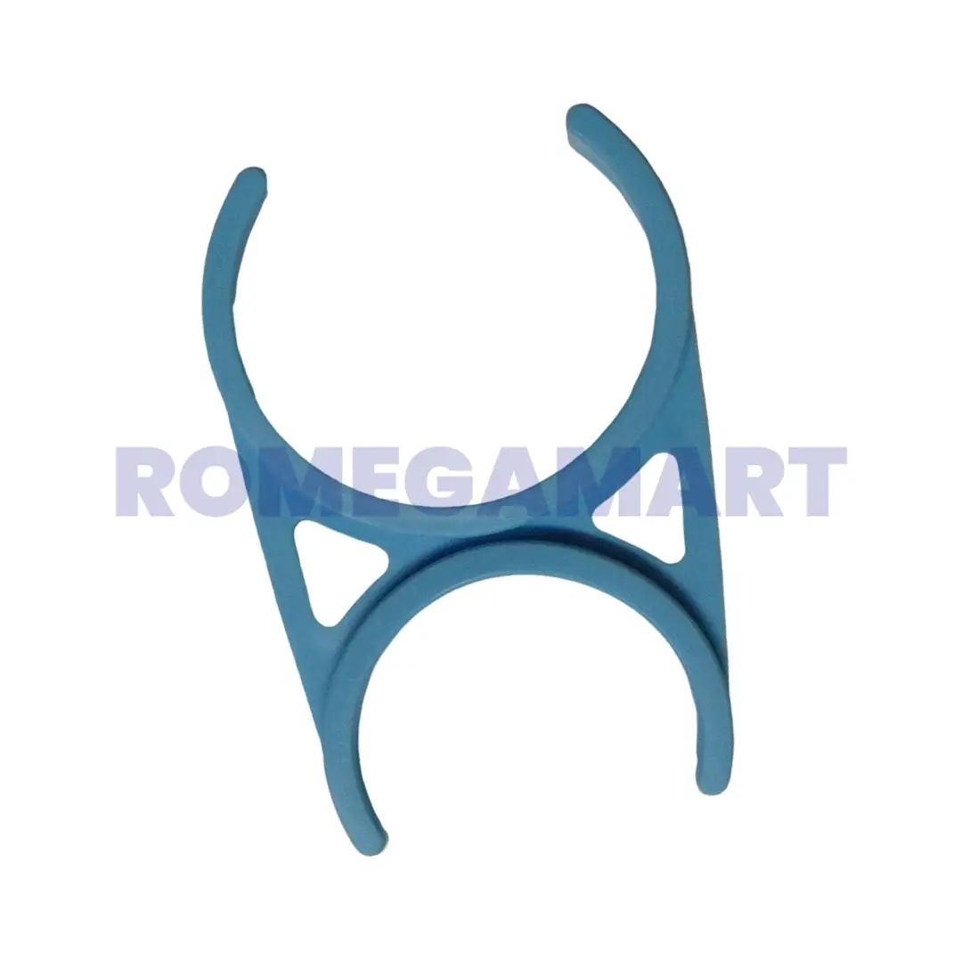AEAC-6 RO Pipe Clamp 2.5x2 Blue Plastic For Domestic Use - Safe India Marketing